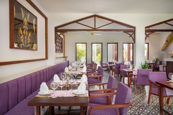 Dining 74 of 107