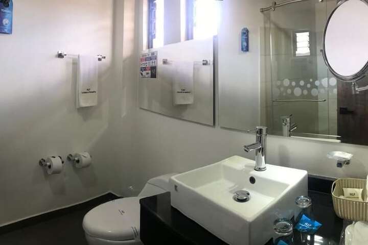 Room 53 of 86