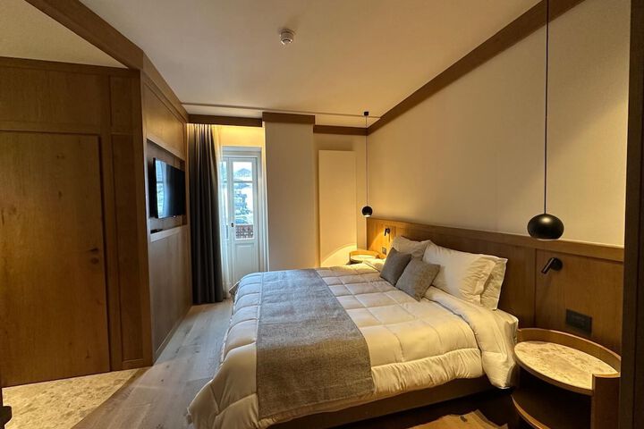 Room 46 of 106