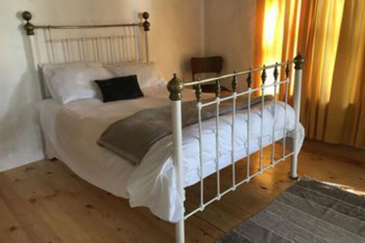 Room 5 of 11