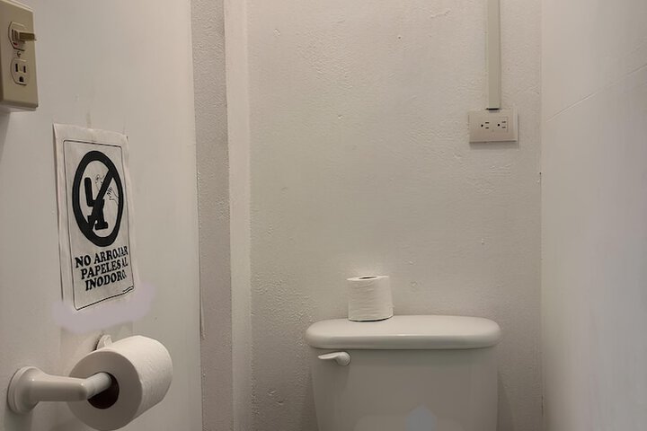 Room 102 of 119