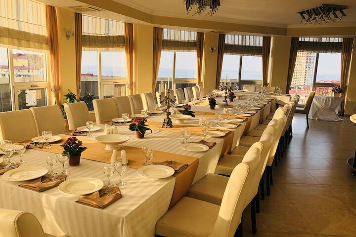 Dining 90 of 107
