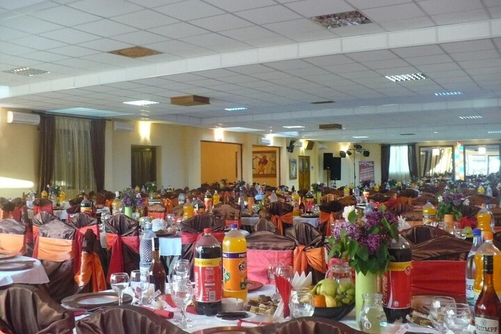 Ballroom/Hall 21 of 22