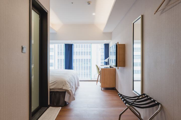 Room 25 of 89