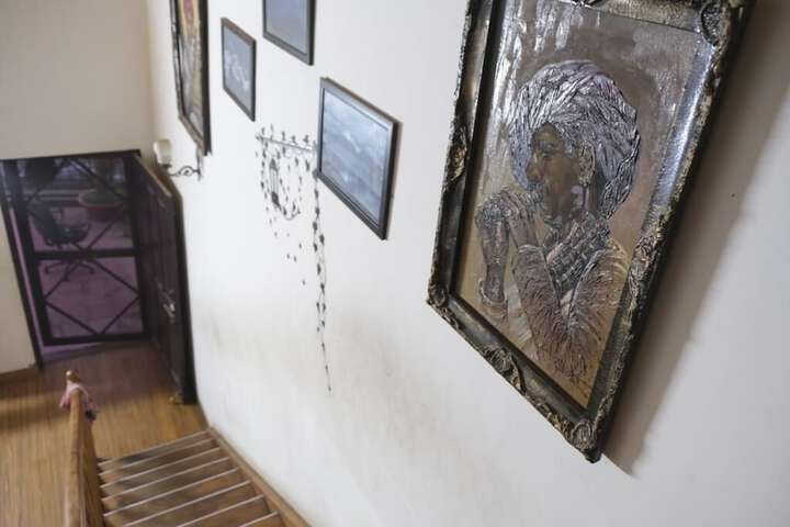 Room 8 of 26