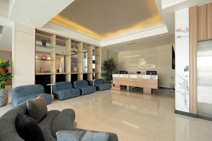 Hotel Interior 4 of 71
