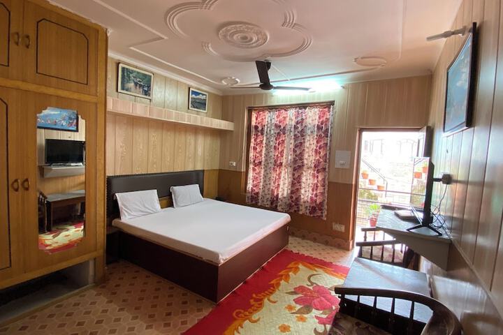 Room 18 of 57