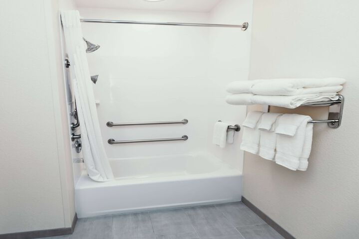 2 Queen Beds (6 of 14)