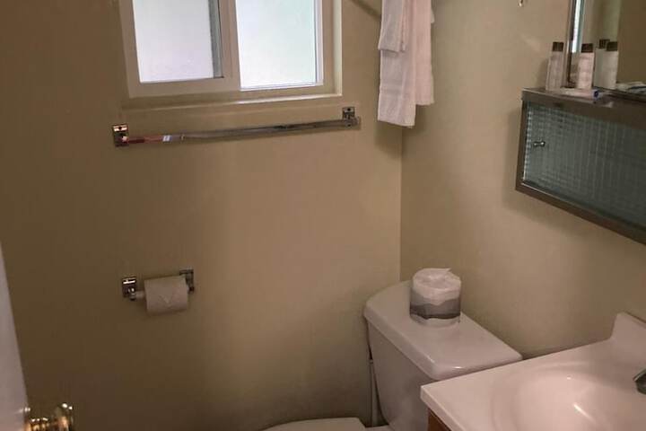 Room 14 of 25