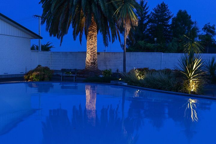 Pool 76 of 92