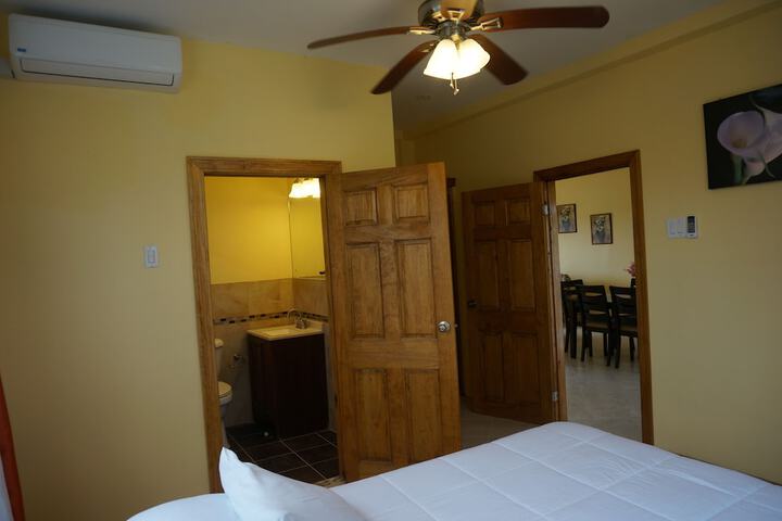 Room 2 of 27