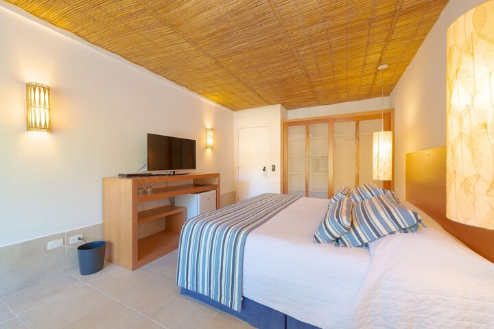 Room 5 of 130