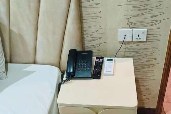 Room 18 of 30