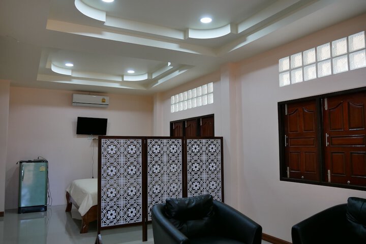 Room 13 of 74