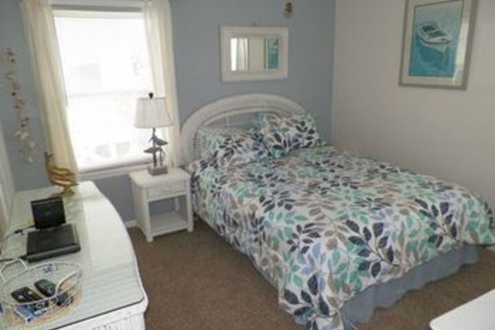 Room 6 of 19
