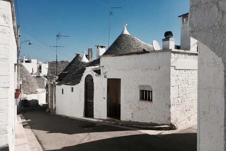 Trullo in Light