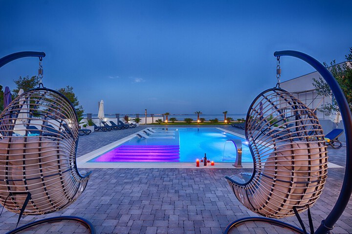 Pool 47 of 61