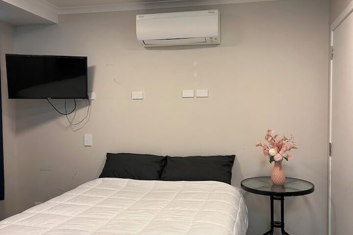 Room 11 of 81