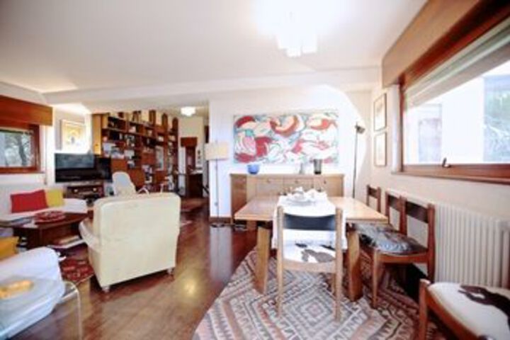 Room 11 of 20