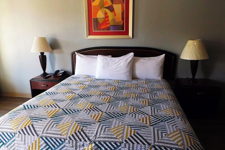 Room 3 of 39