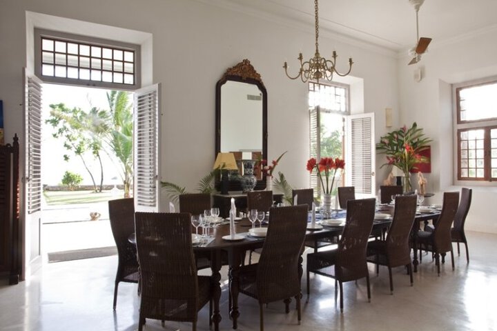 Dining 6 of 8