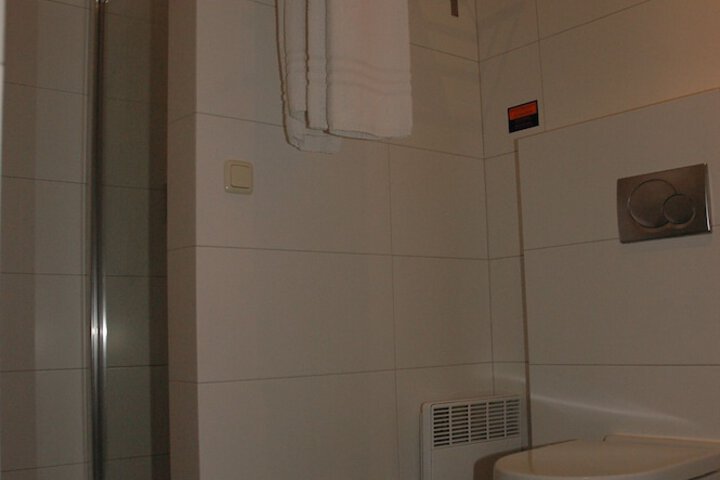 Room 36 of 70