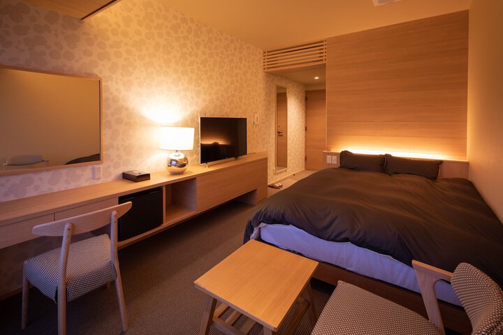 Room 3 of 63