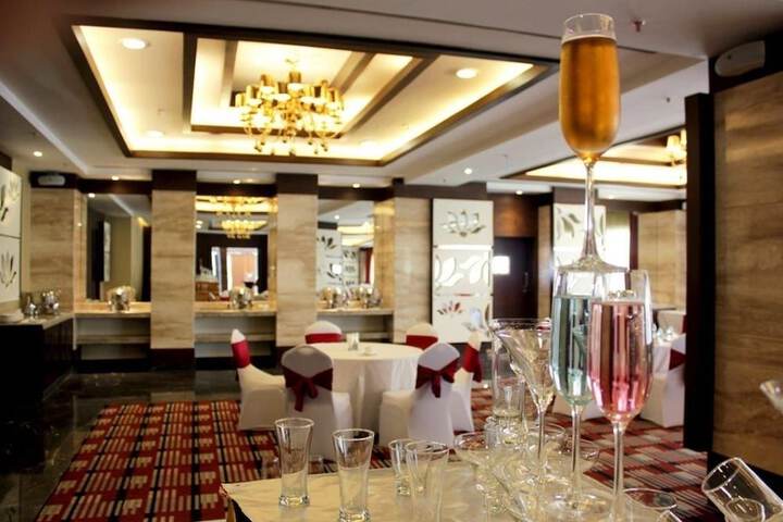 Banquet hall