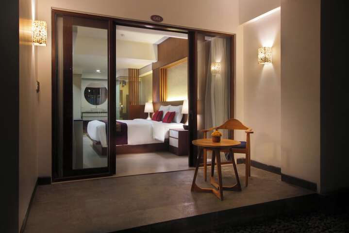 Room 5 of 52