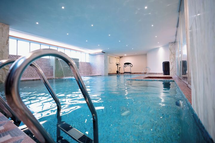 Pool 38 of 49