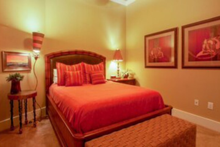 Room 10 of 10