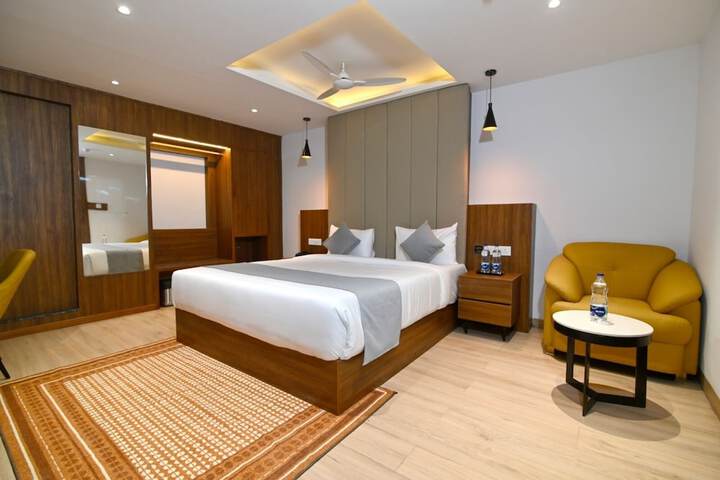 Room 16 of 30