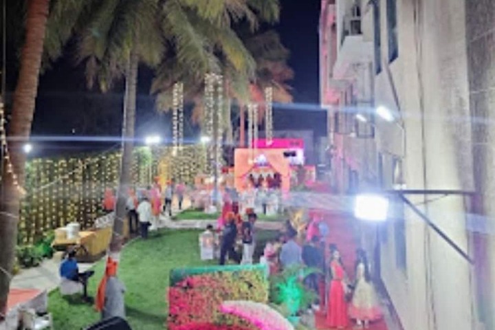 Wedding/Banquet 9 of 11