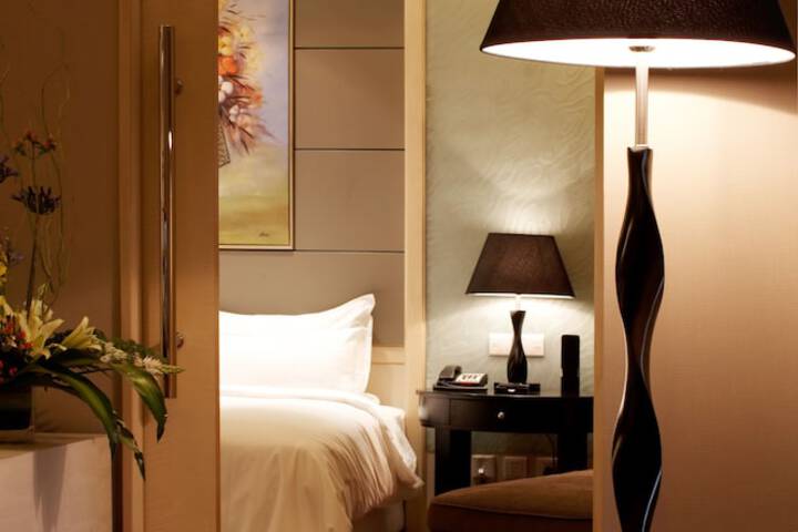 Room 3 of 35