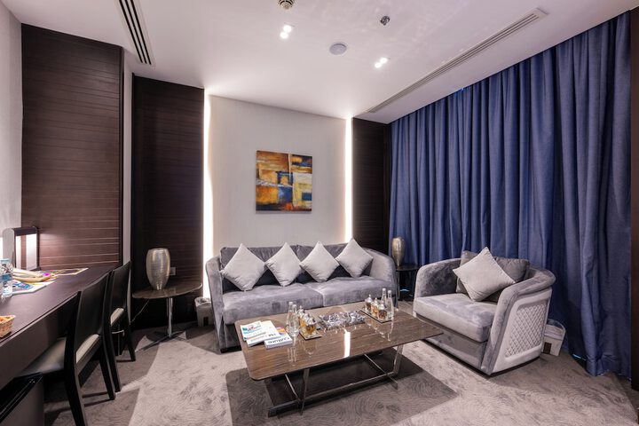 Room 11 of 74