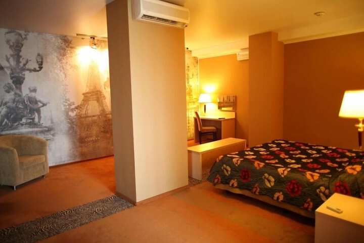 Room 19 of 71