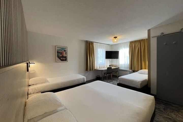 Room 40 of 86
