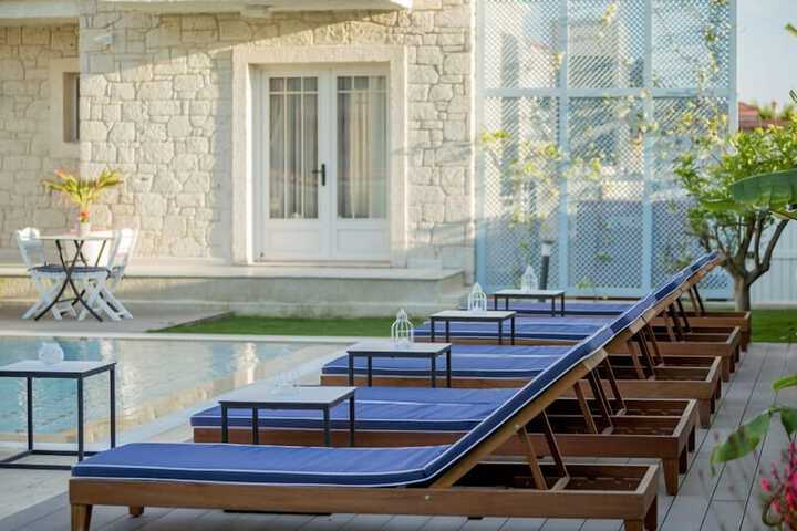 Sundeck 43 of 45