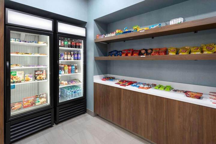 Snack bar