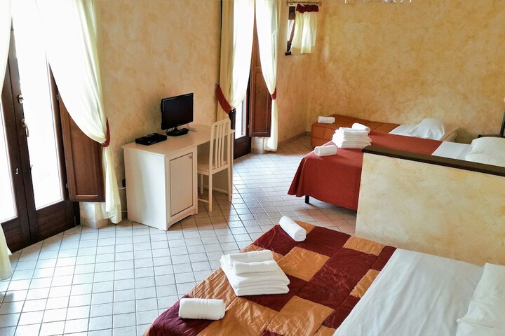 Room 14 of 132