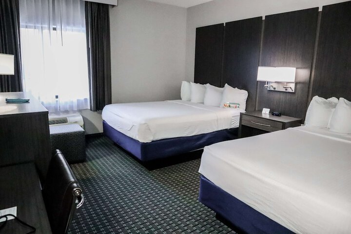 2 Double Beds High Speed Internet Accessible Microwave and Refrigerator Flat Screen Tele (3 of 7)