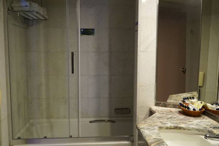 Room 39 of 95