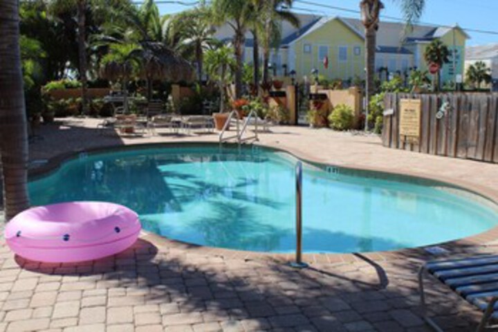 Pool 41 of 70