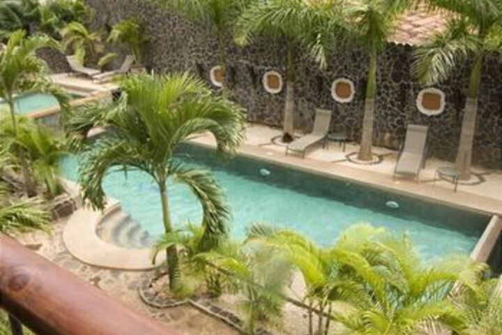 Pool 17 of 24