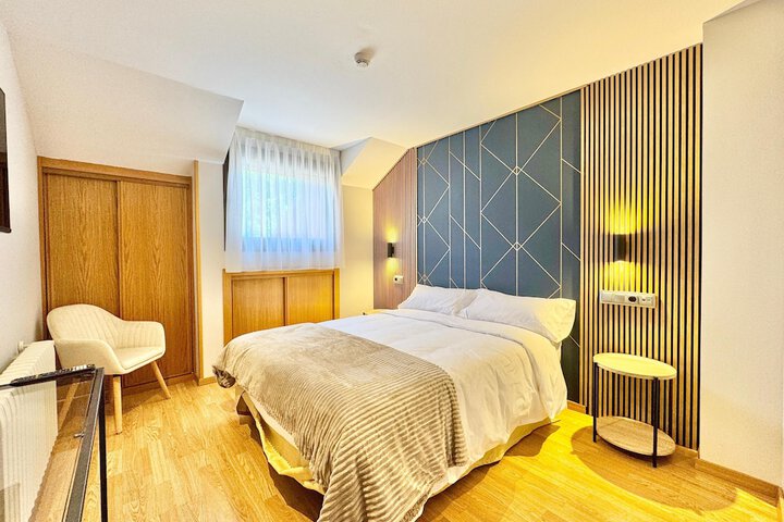 Room 41 of 80