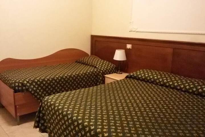 Room 17 of 37