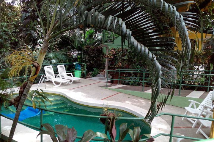 Pool 22 of 30