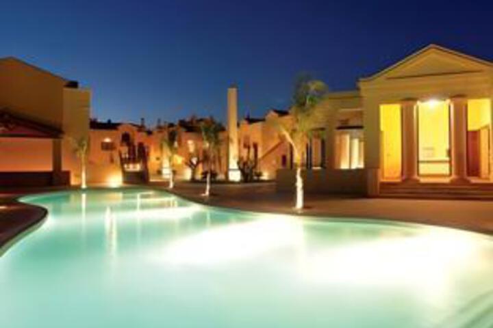Hotel Pool