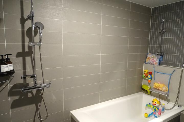 Room 156 of 219