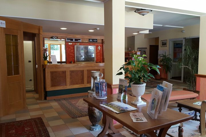 Guest Lobby